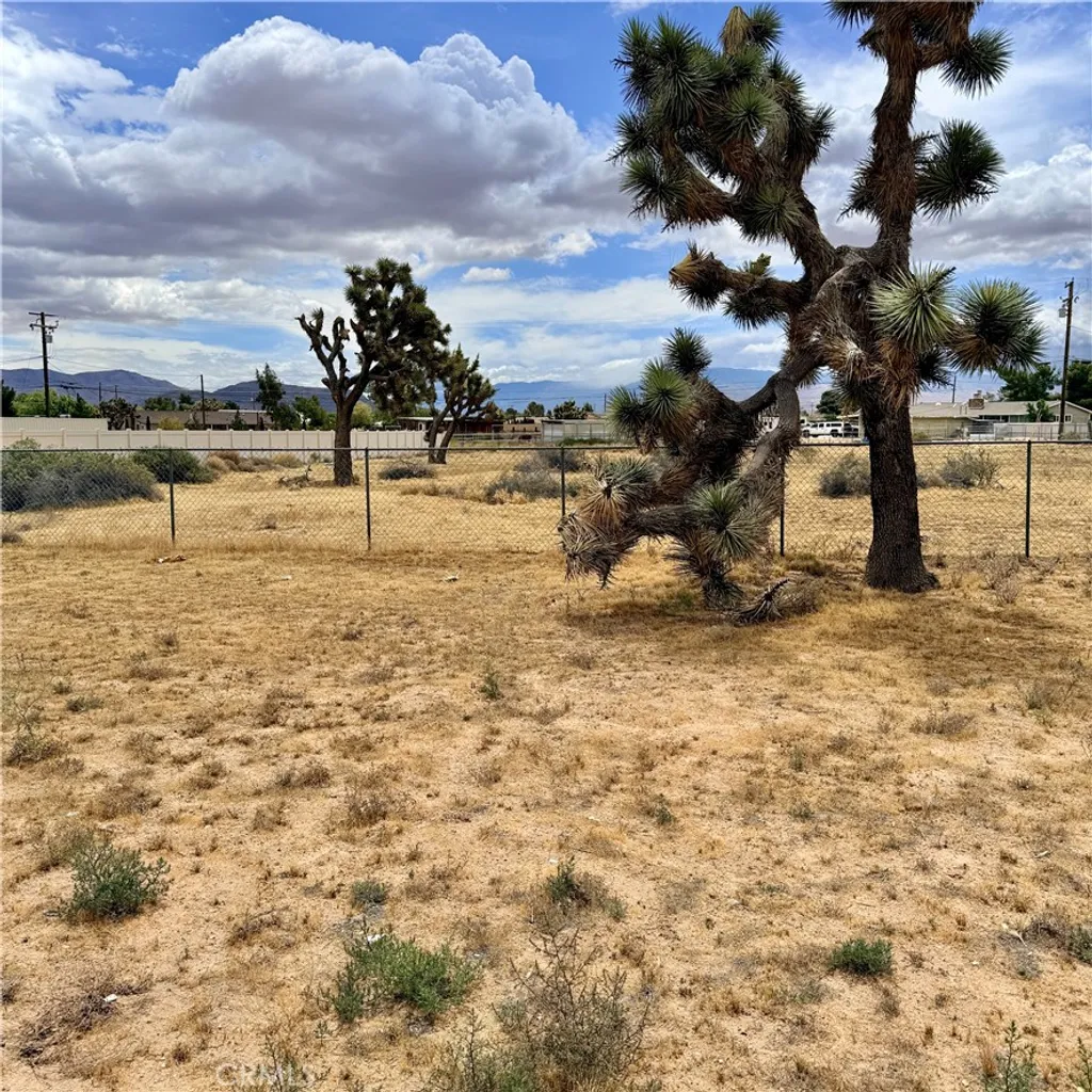 Additional image 33 of 14595 Iroquois Rd, Apple Valley, CA 92307