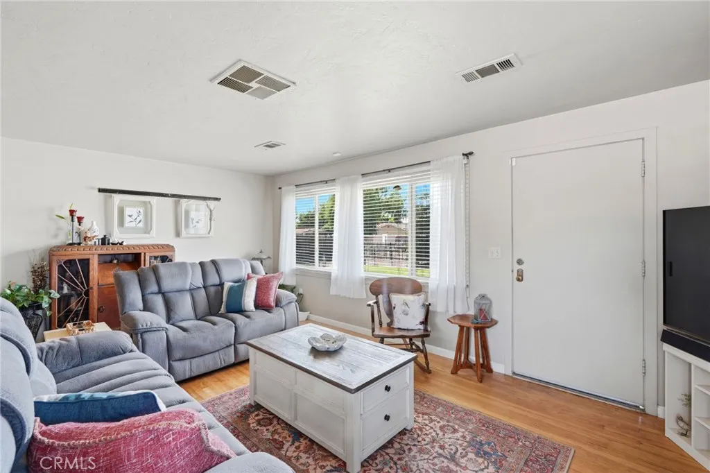 Additional image 19 of 4007 W Myrtle Avenue, Visalia, CA 93277