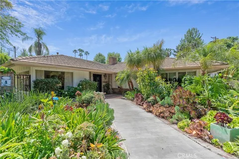 4807 Vanalden Avenue, Tarzana, CA MLS: SR25086498