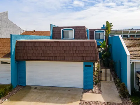 4630 Eastbourne Bay, Oxnard, CA MLS: V1-28681
