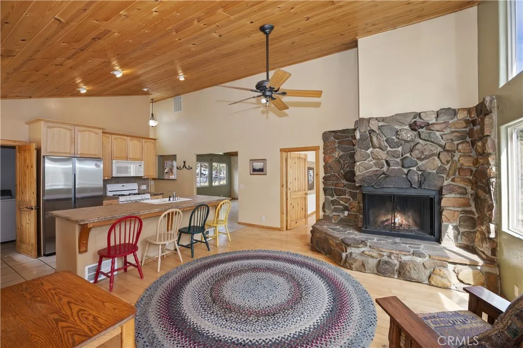 Additional image 7 of 248 Whipple Dr, Big Bear City, CA 92314