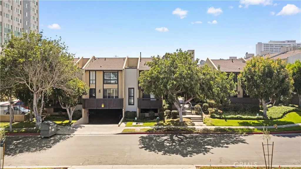 Additional image 3 of 3520 Maricopa St Unit 1, Torrance, CA 90503