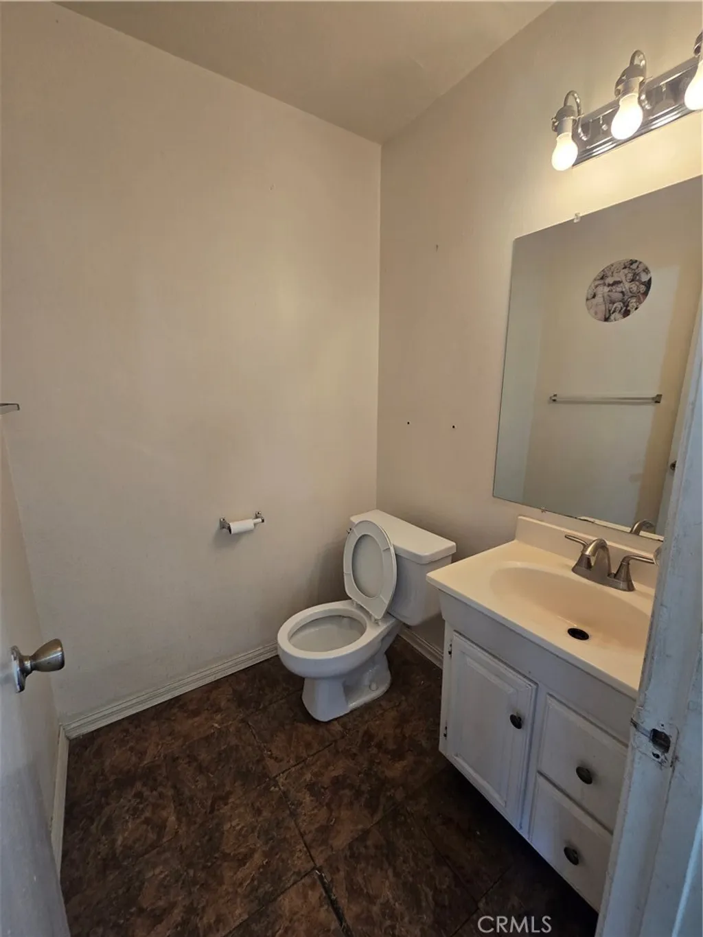 Additional image 15 of 700 W La Veta Ave Unit J6, Orange, CA 92868