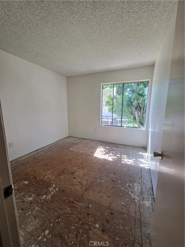 Additional image 63 of 700 W La Veta Ave Unit J6, Orange, CA 92868