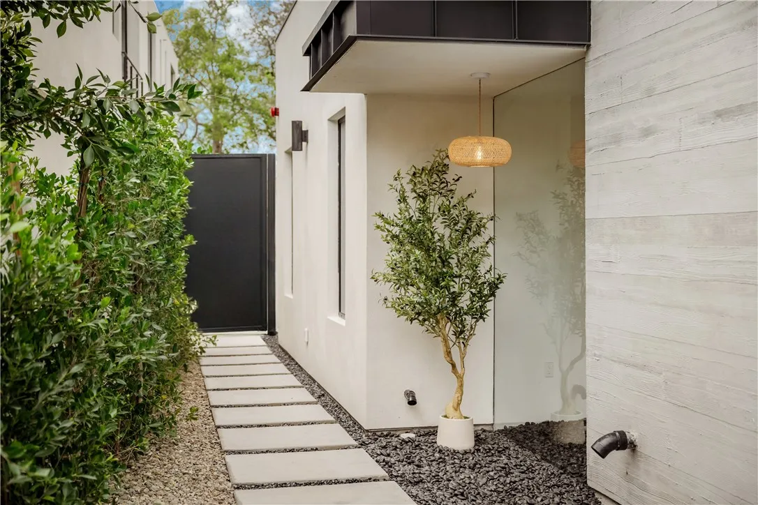 Additional image 41 of 8904 Hubbard St, Culver City, CA 90232