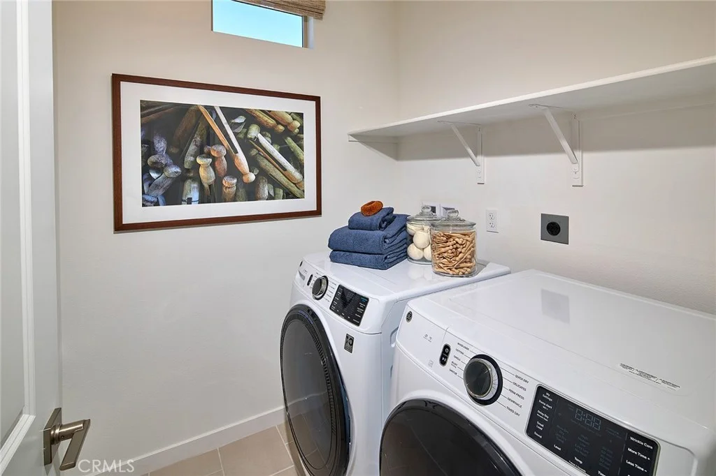 1306 W W Oakcrest Paseo, Ontario, CA 91762