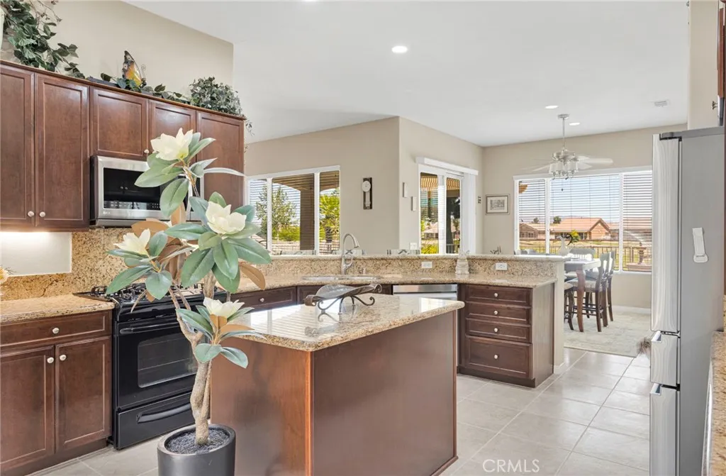 Additional image 15 of 10397 Darby Rd, Apple Valley, CA 92308