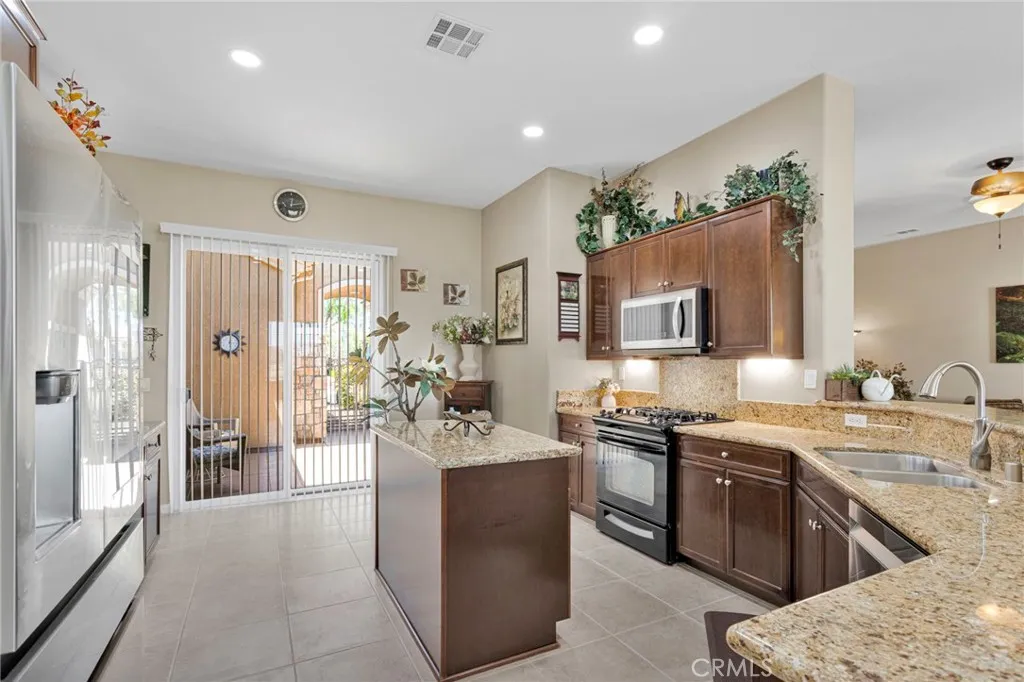 Additional image 67 of 10397 Darby Rd, Apple Valley, CA 92308