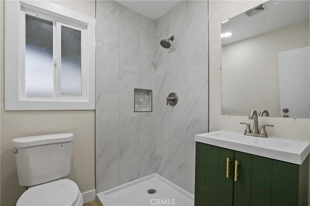 17735 E Newburgh St, Azusa, CA 91702