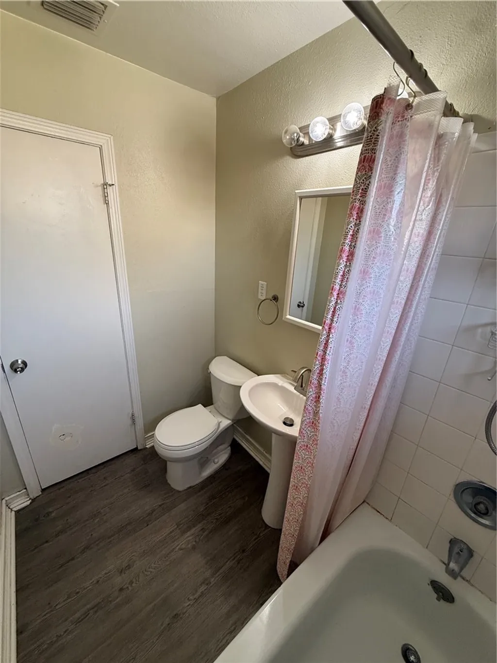 Additional image 12 of 45332 12th St W, Lancaster, CA 93534