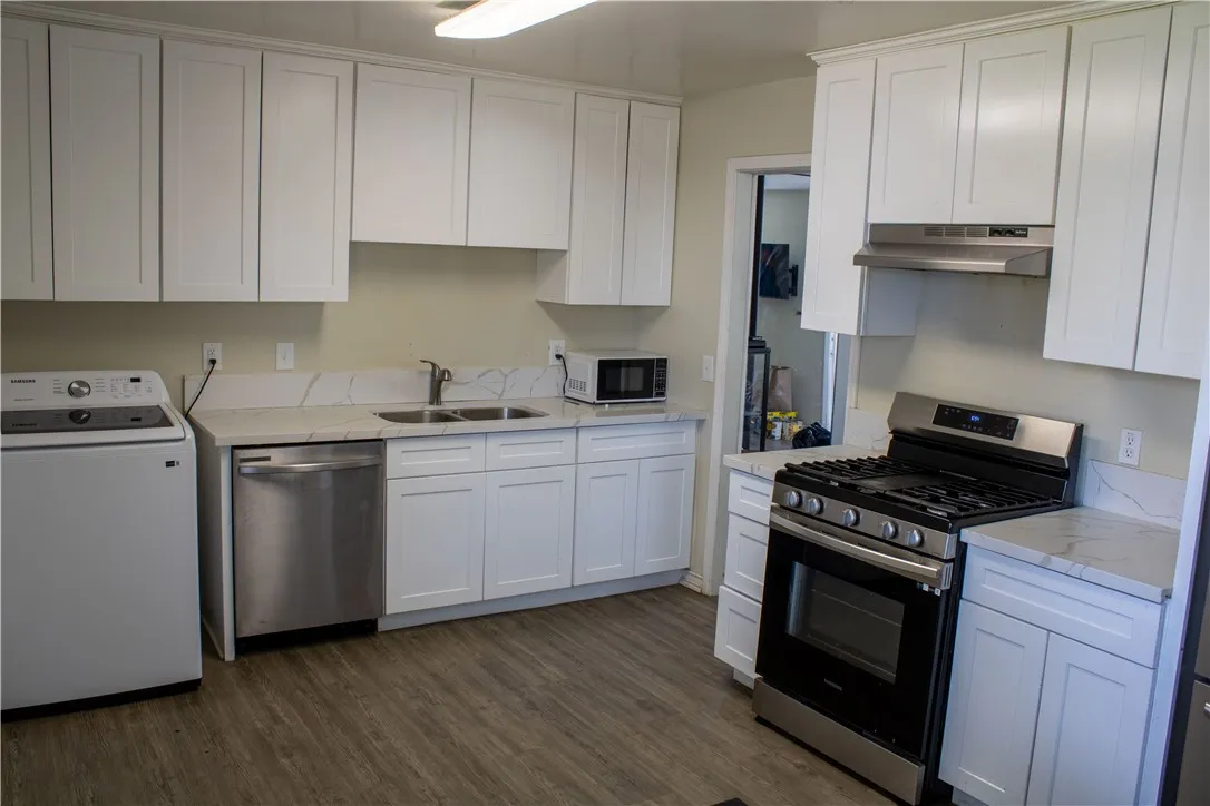 Additional image 25 of 45332 12th St W, Lancaster, CA 93534