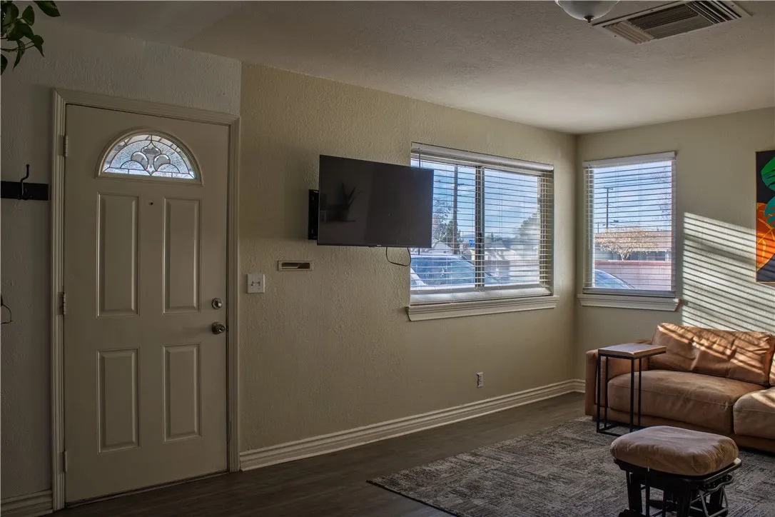 Additional image 21 of 45332 12th St W, Lancaster, CA 93534