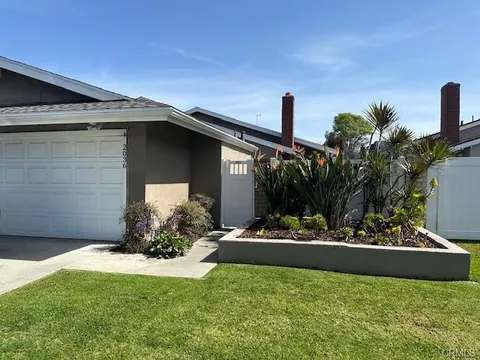 2036 Fullerton Avenue Unit A, Costa Mesa, CA MLS: OC25086704