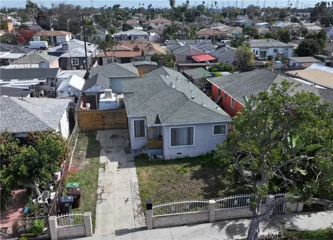 1408 S Burris Avenue, Compton, CA MLS: RS25035286