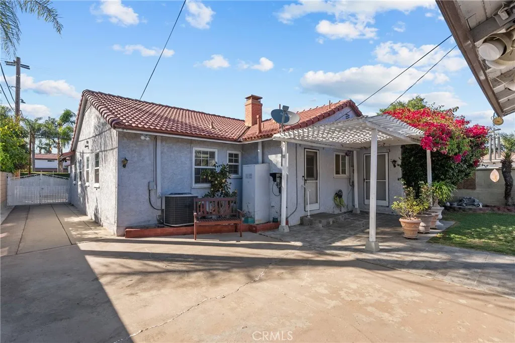 Additional image 116 of 11648 Rives Ave, Downey, CA 90241