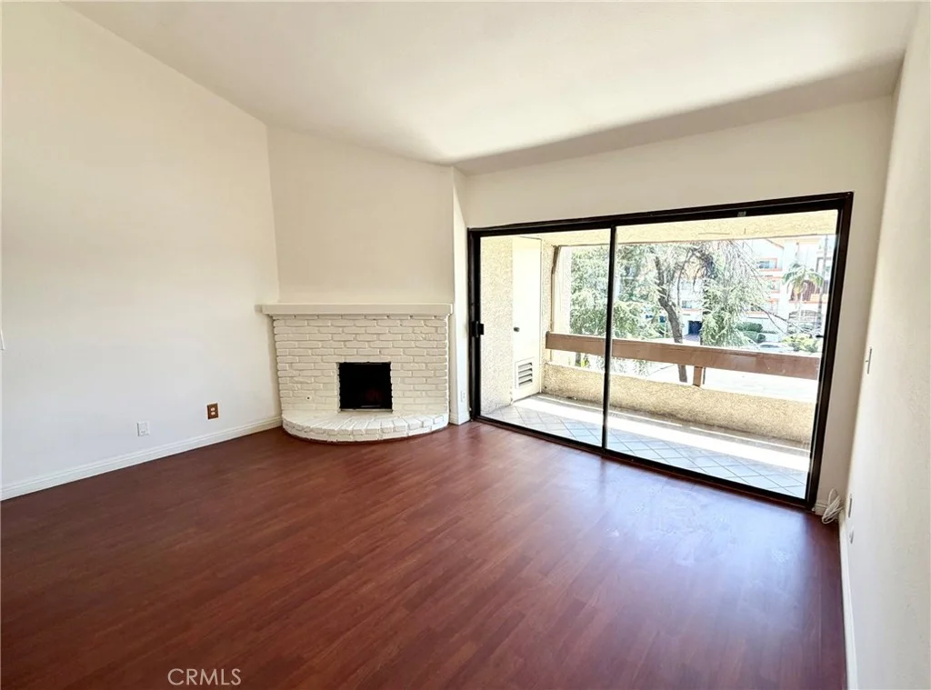 15155 Sherman Way Unit 49, Van Nuys, CA 91405 photo 2