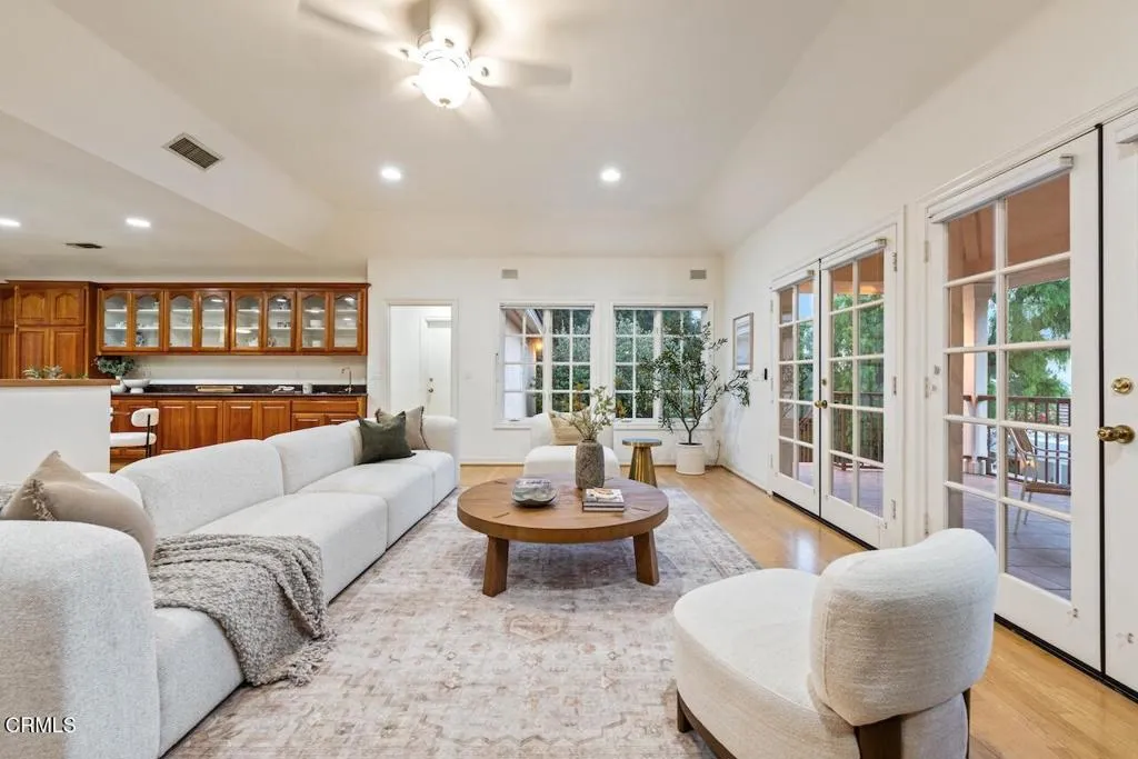 Additional image 37 of 3250 Mesaloa Lane, Pasadena, CA 91107