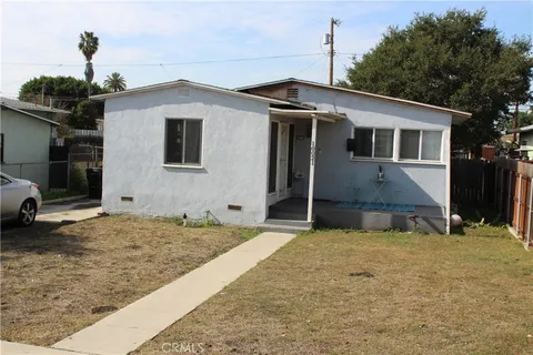 10021 Paloma Avenue, Los Angeles, CA 90002 - MLS#: CV25039877