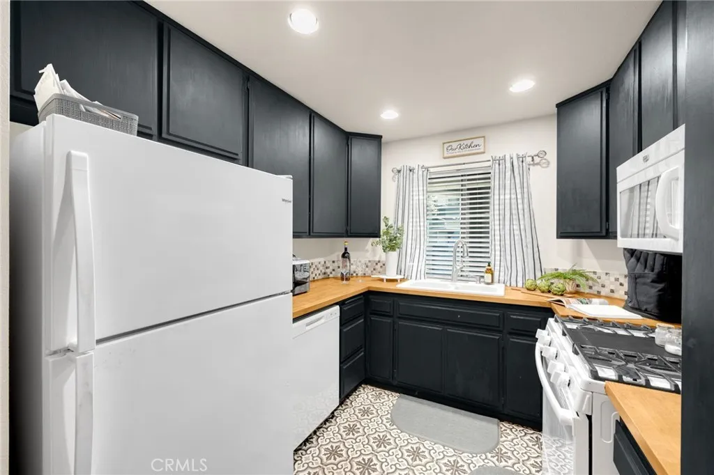 Additional image 9 of 7304 Quill Dr. Unit 182, Downey, CA 90242