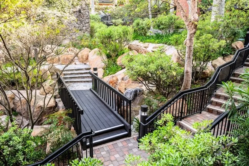 Additional image 12 of 4765 Park Encino Lane Unit 133, Encino, CA 91436