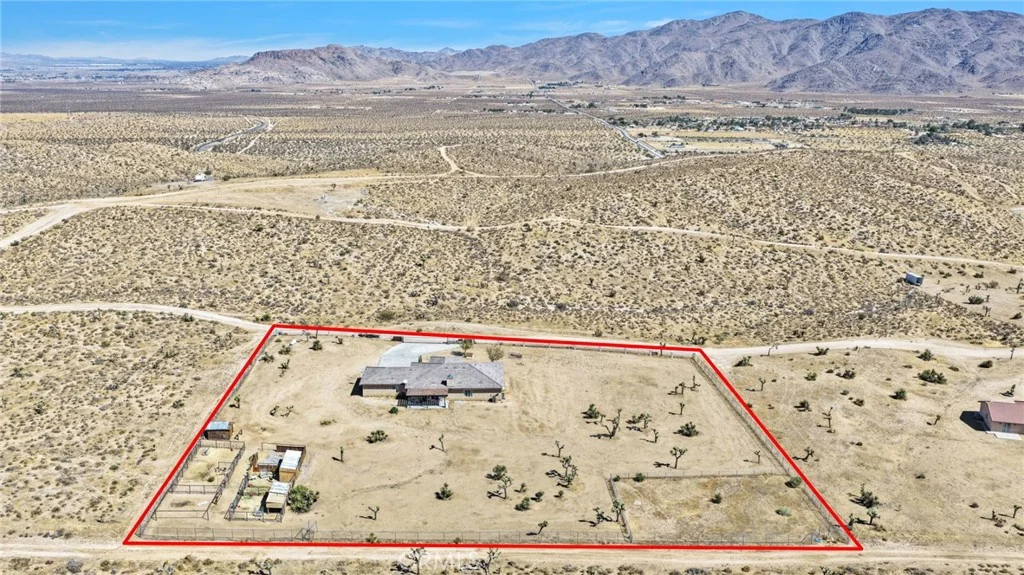 25575 Rancho St, Apple Valley, CA 92308