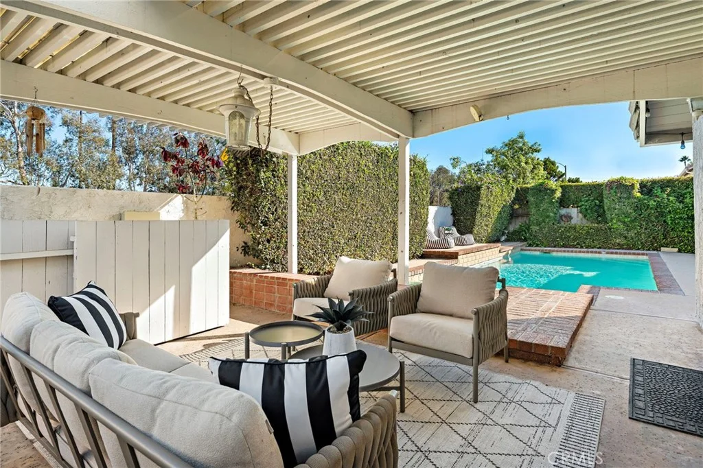21902 Summerwind Lane, Huntington Beach, CA 92646