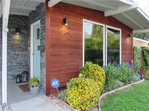 10243 Jardine Avenue, Sunland, CA MLS: GD25024412