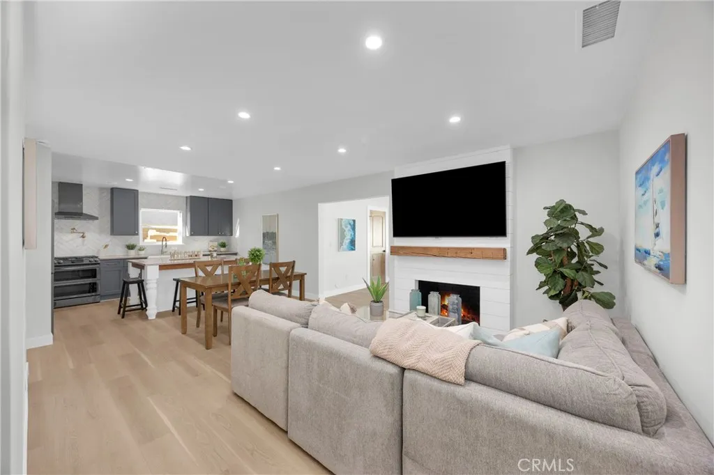 Additional image 6 of 8326 Fontainbleau Way, Cypress, CA 90630