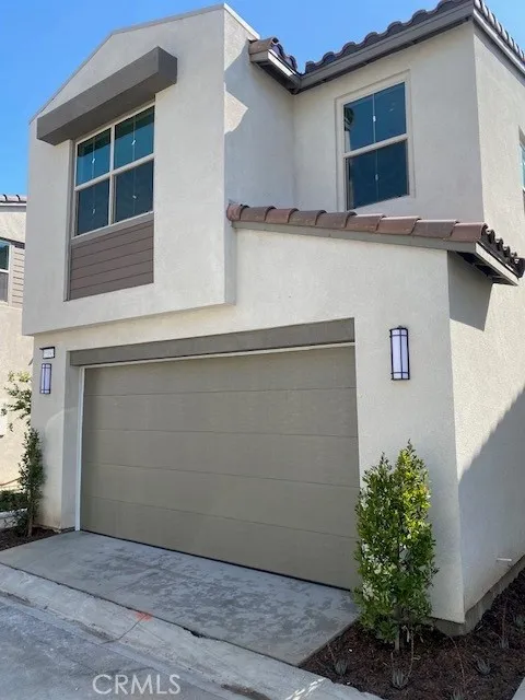 15893 Blue Copper Way, Fontana, CA MLS: CV25098846