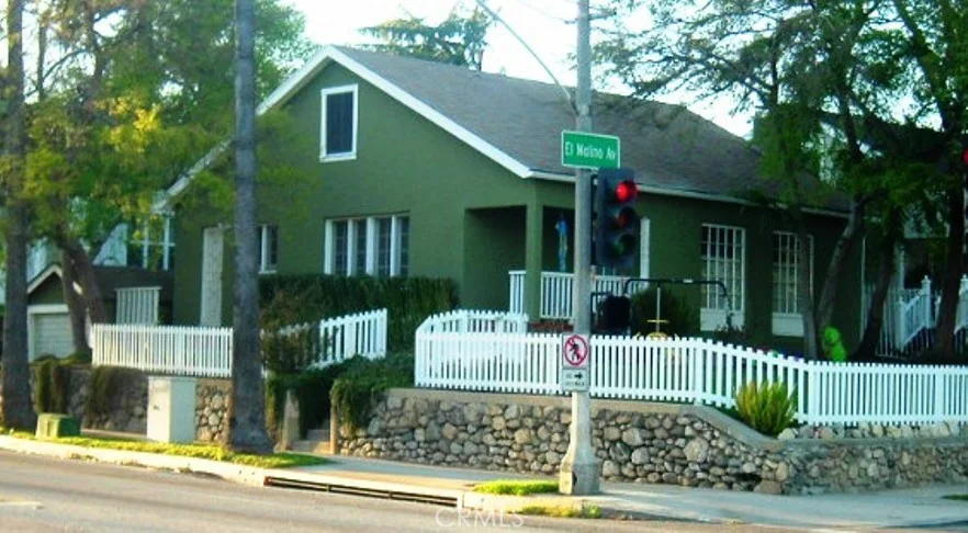 1351 N El Molino Avenue, Pasadena, CA 91104