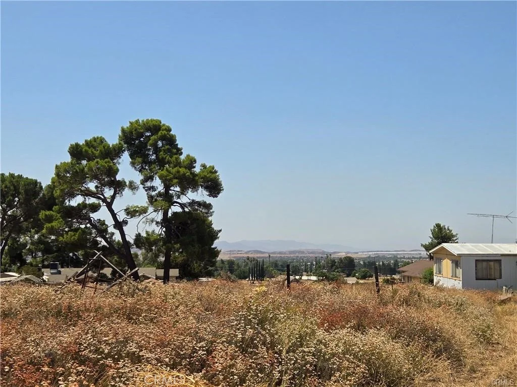 9575 Oak Glen Road, Cherry Valley, CA 92223