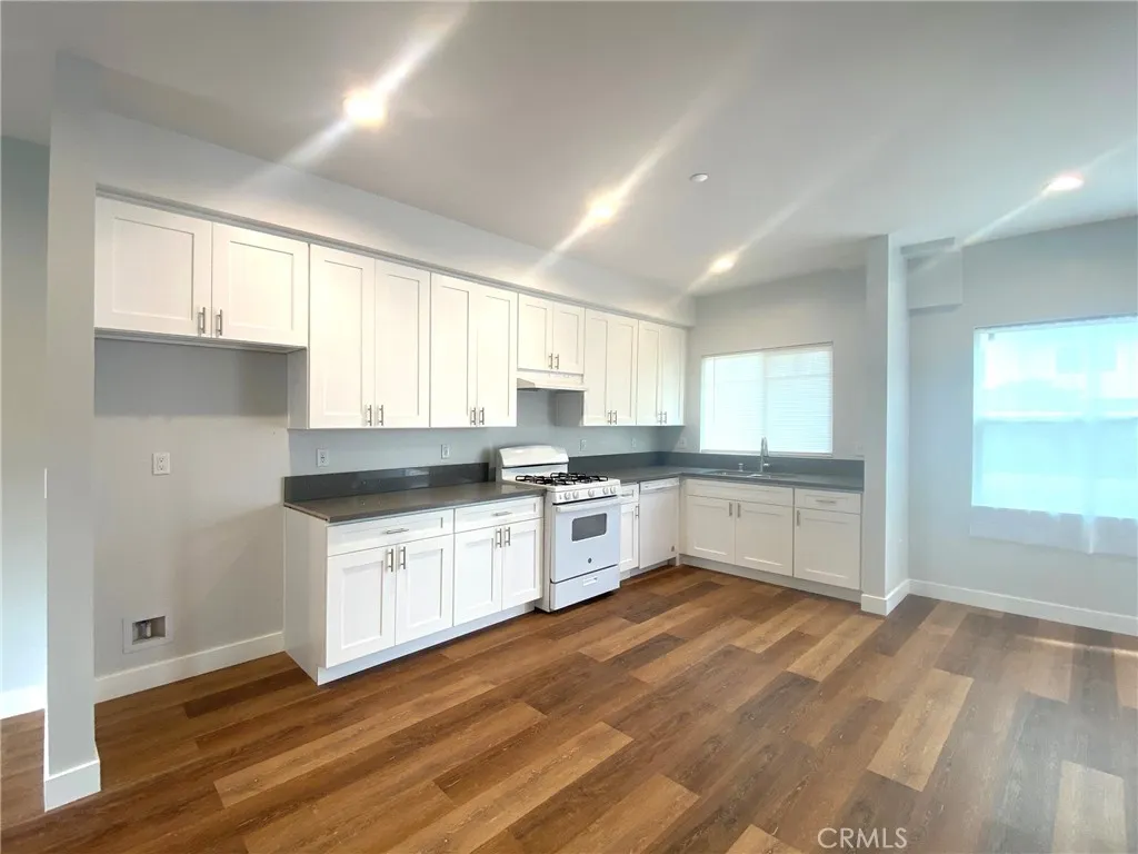 Additional image 11 of 300 Alhambra Road E Unit D, Alhambra, CA 91801