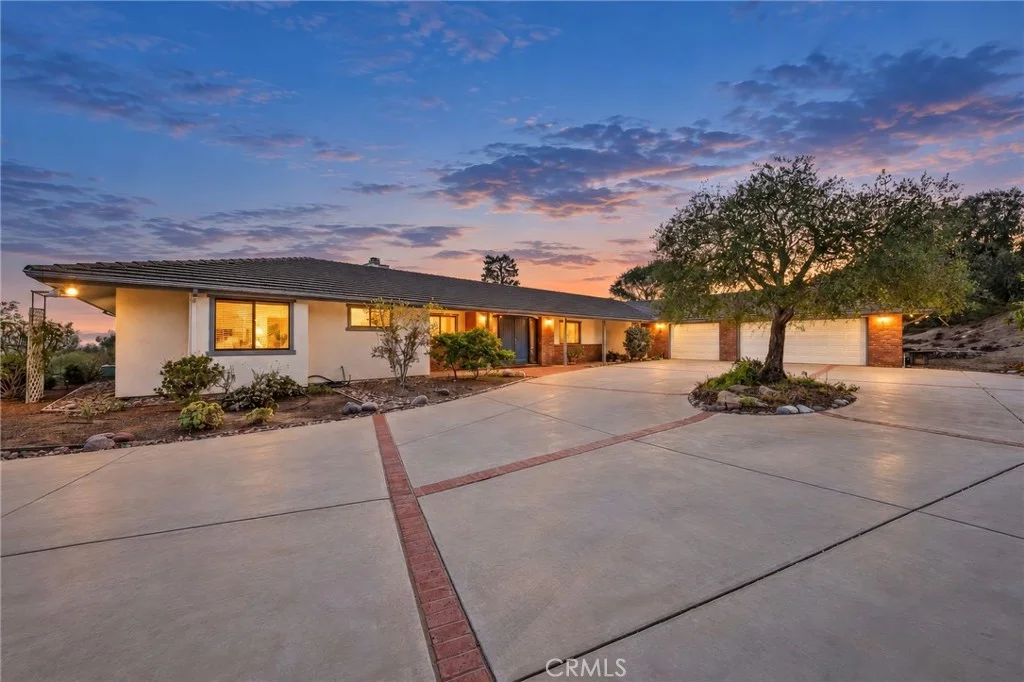 4911 San Jacinto Circle E, Fallbrook, CA 92028 photo 2