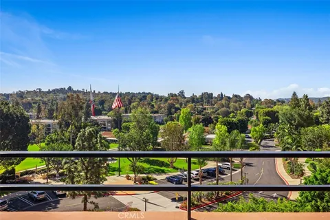 24055 Paseo Del Lago W SE, Laguna Woods, CA MLS: OC25084348