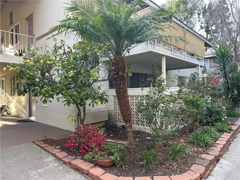 163 Avenida Majorca, Laguna Woods, CA MLS: PW25053317