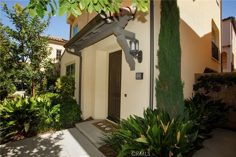 152 Milky Way, Irvine, CA MLS: PW25061777