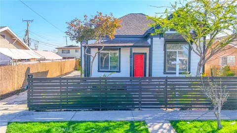 8924 S Budlong Avenue, Los Angeles, CA MLS: DW25062262
