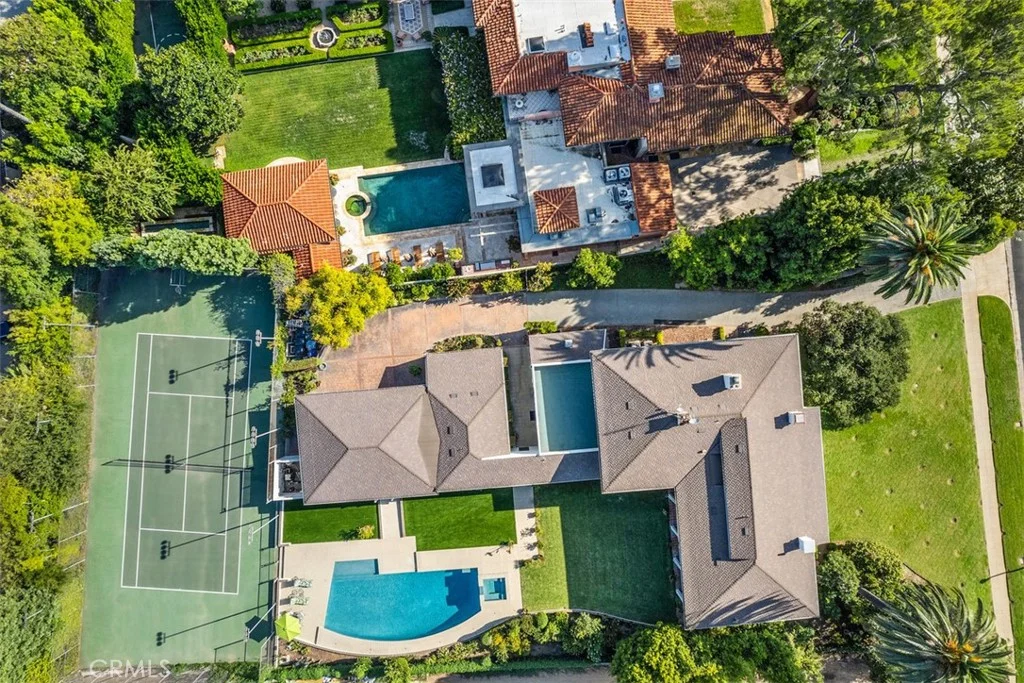 760 Holladay Rd, Pasadena, CA 91106