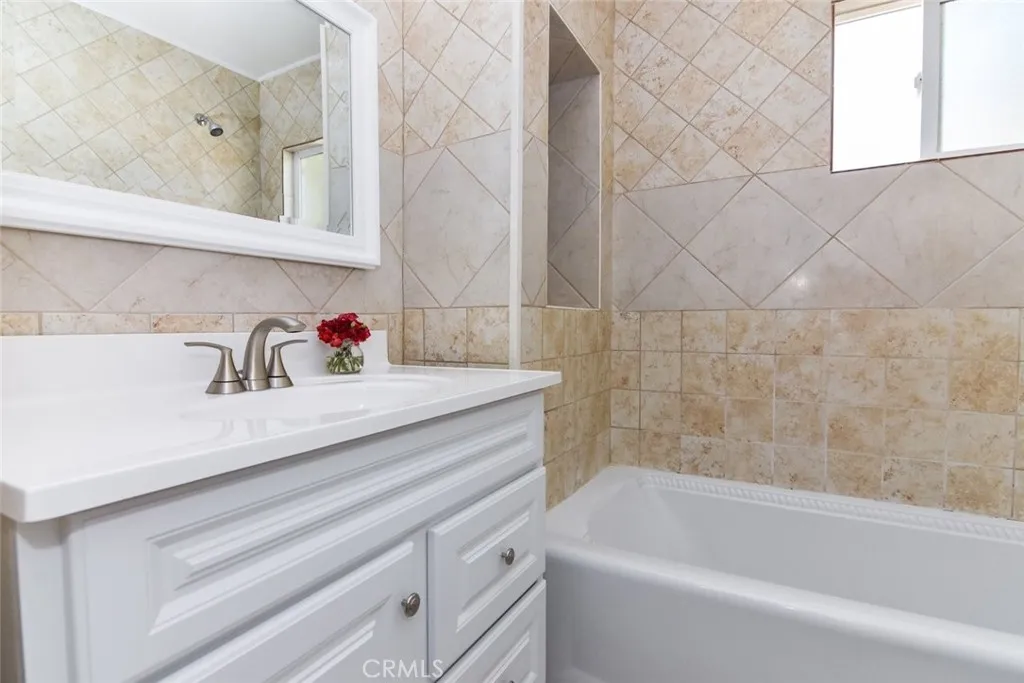 Additional image 39 of 6906 Mclennan Avenue, Lake Balboa, CA 91406