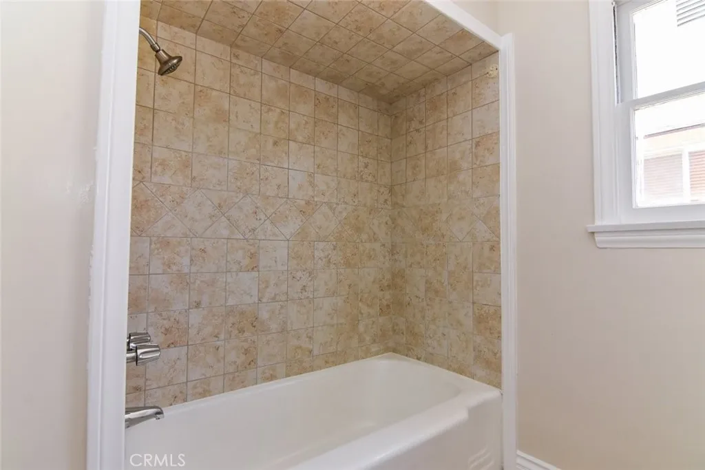 Additional image 33 of 6906 Mclennan Avenue, Lake Balboa, CA 91406