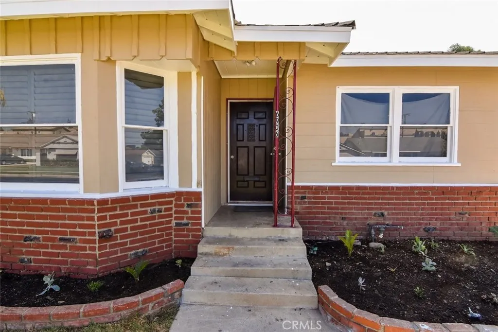 Additional image 3 of 6906 Mclennan Avenue, Lake Balboa, CA 91406