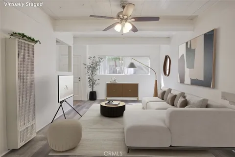 4040 Grand View Boulevard Unit 41, Los Angeles, CA MLS: SR25108281