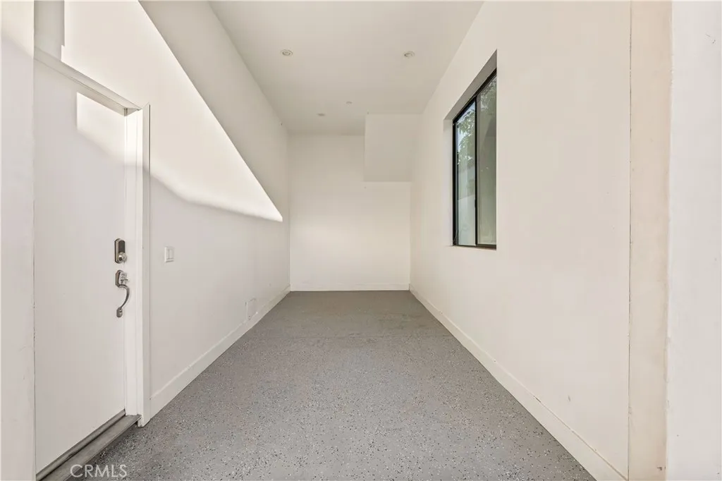 Additional image 95 of 1170 S Lucerne Blvd, Los Angeles, CA 90019