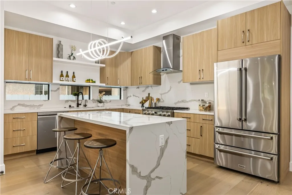 Additional image 22 of 1170 S Lucerne Blvd, Los Angeles, CA 90019