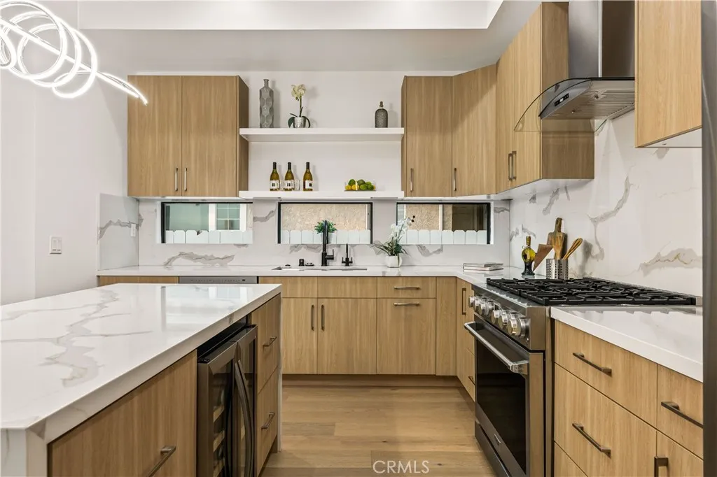 Additional image 64 of 1170 S Lucerne Blvd, Los Angeles, CA 90019