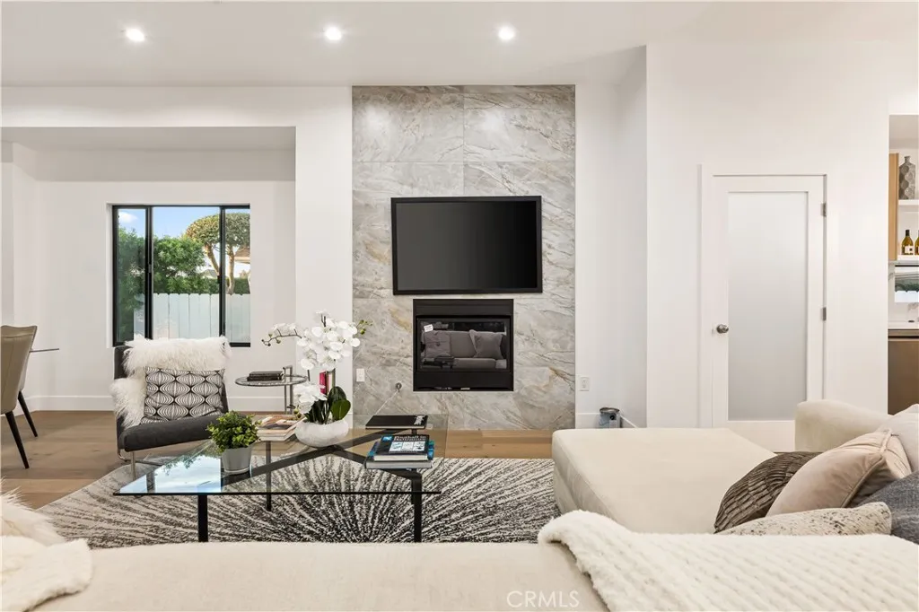 Additional image 14 of 1170 S Lucerne Blvd, Los Angeles, CA 90019