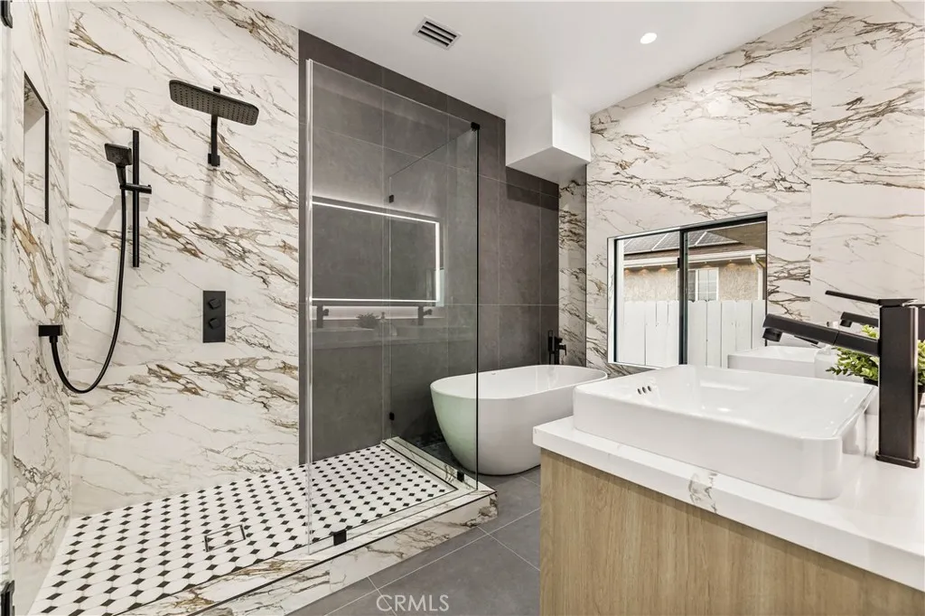 Additional image 30 of 1170 S Lucerne Blvd, Los Angeles, CA 90019