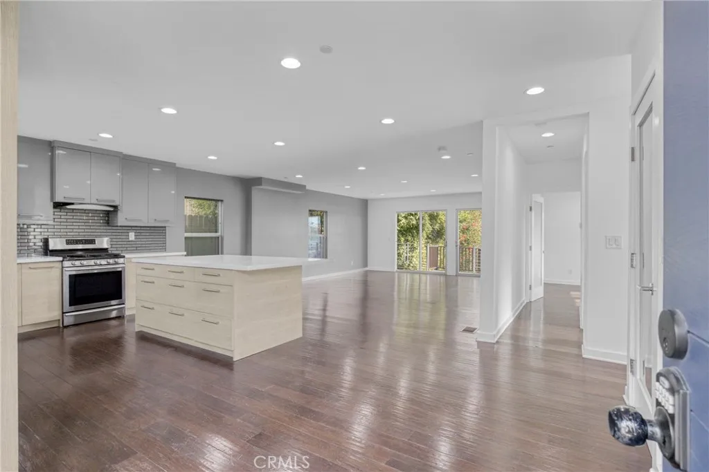 Additional image 5 of 3439 Winslow Dr, Los Angeles, CA 90026