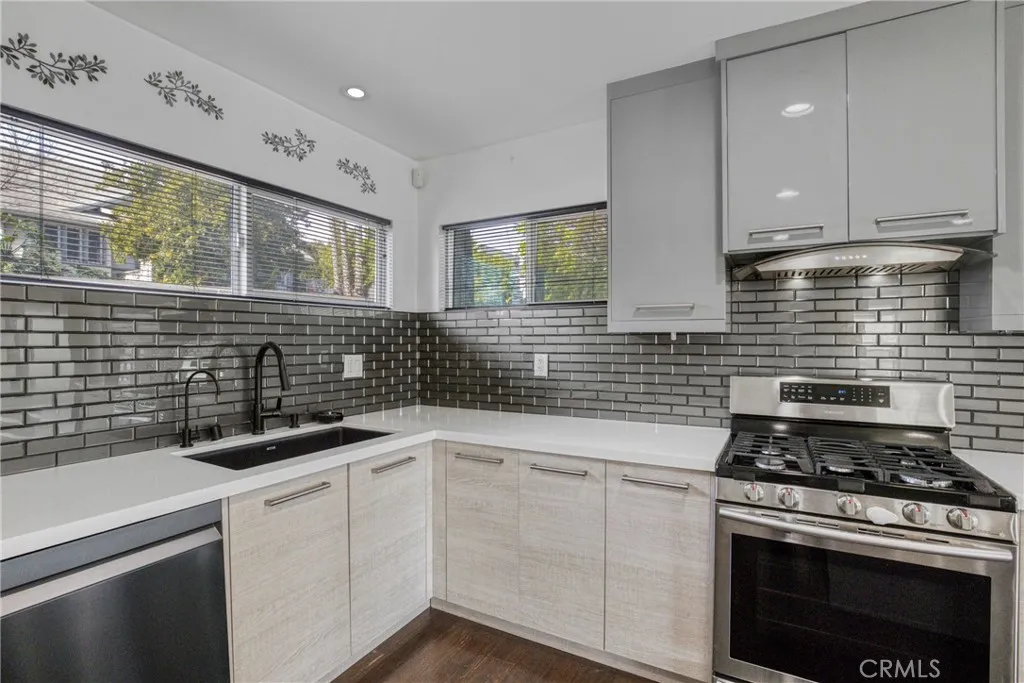 Additional image 7 of 3439 Winslow Dr, Los Angeles, CA 90026