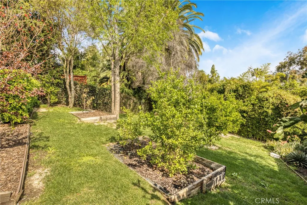 Additional image 33 of 3439 Winslow Dr, Los Angeles, CA 90026